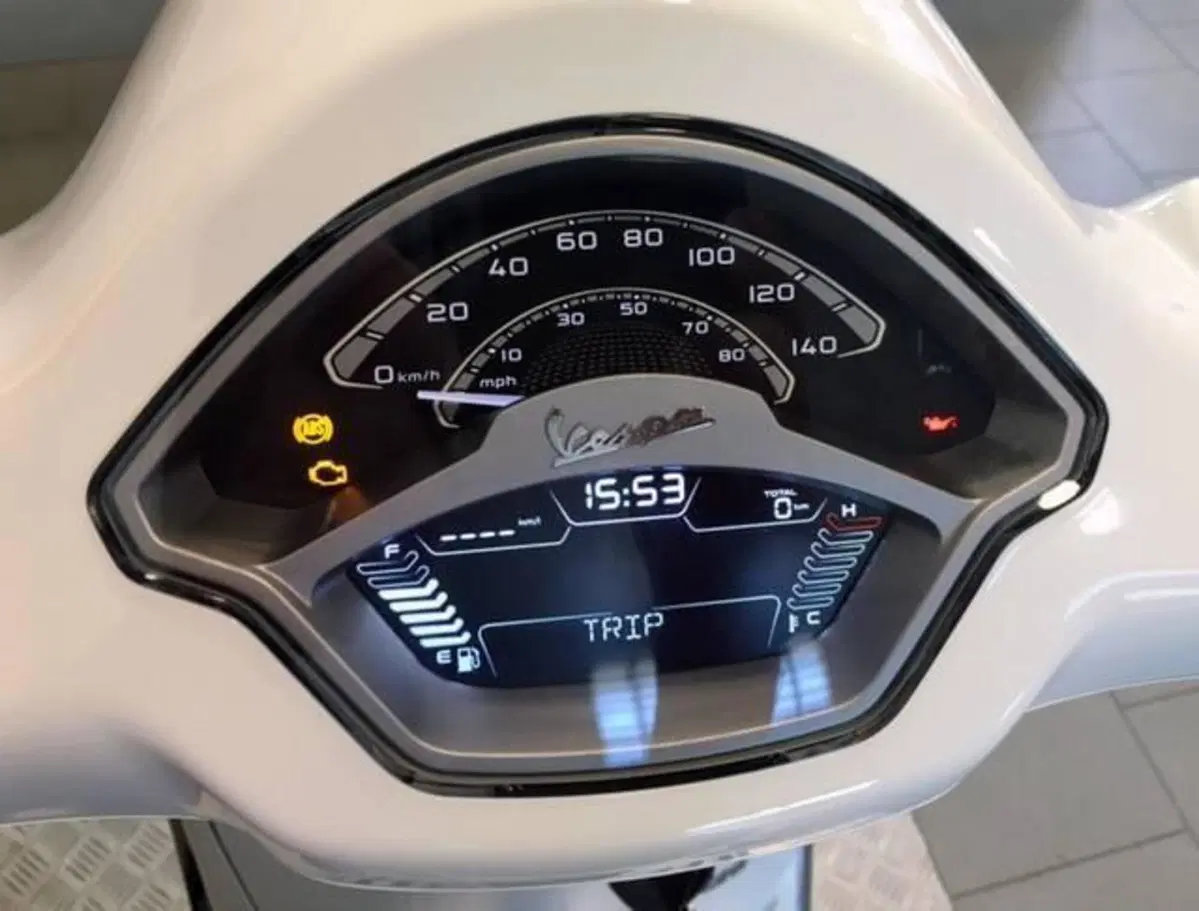 Vespa Primavera 125 (2024 - 25) (3)