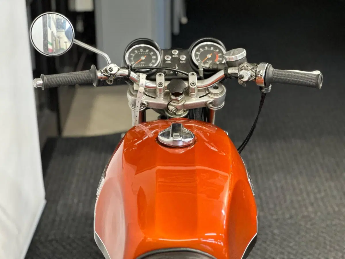 Ducati 750 GT (17)