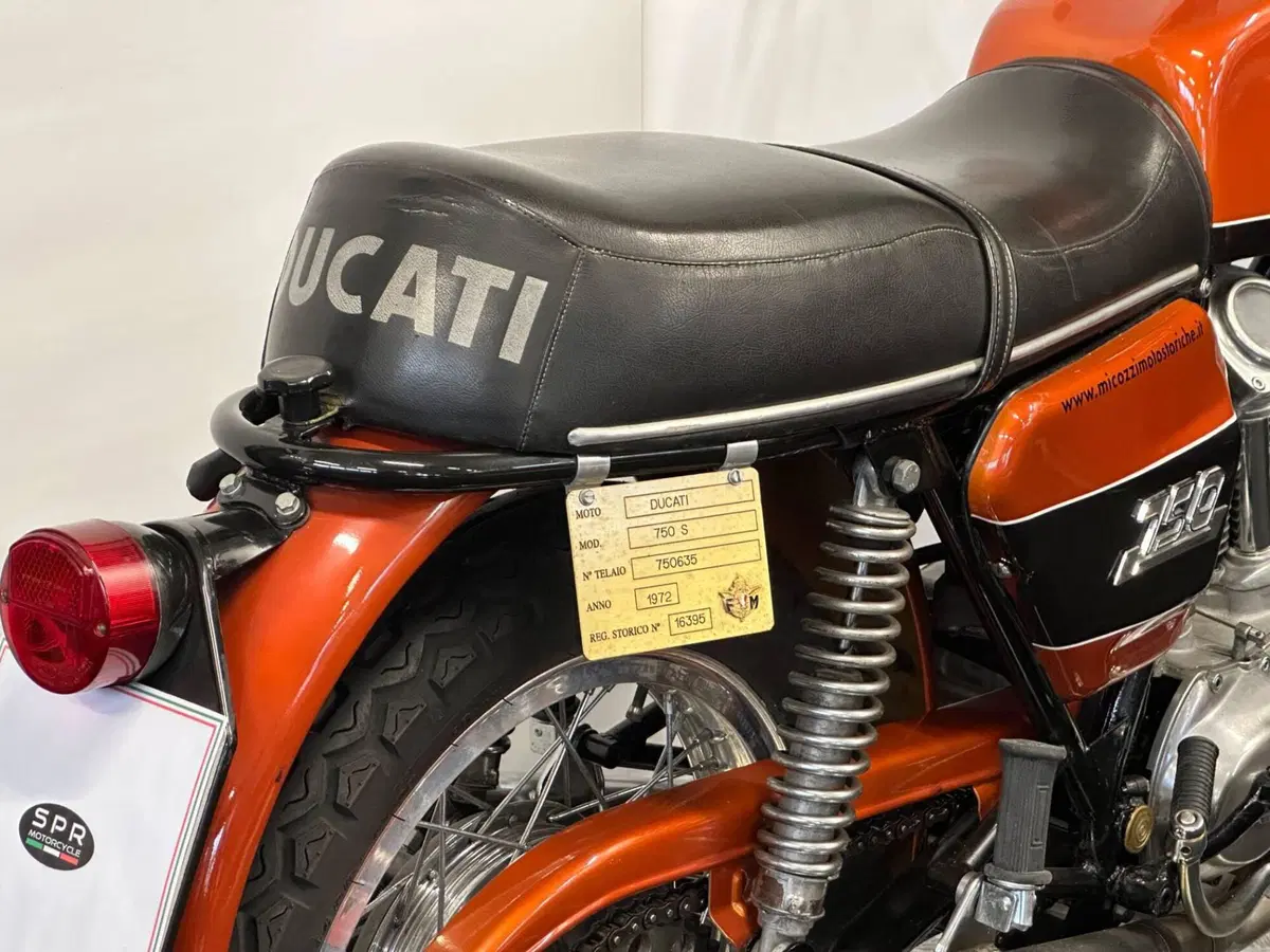 Ducati 750 GT (20)