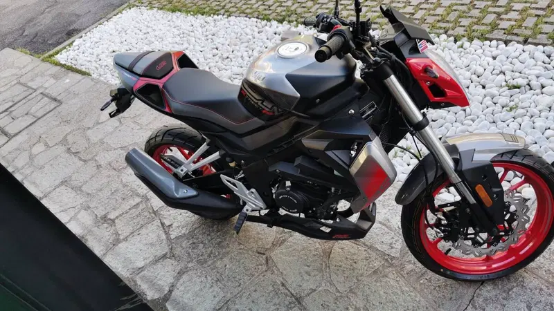 Um Italia Xtreet RS 125 (2023 - 26) (3)