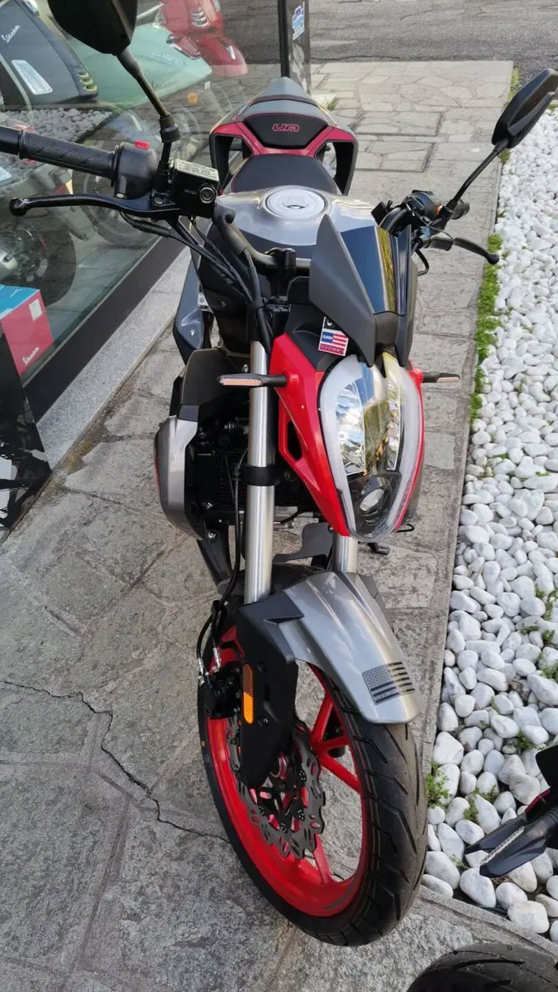 Um Italia Xtreet RS 125 (2023 - 26) (4)