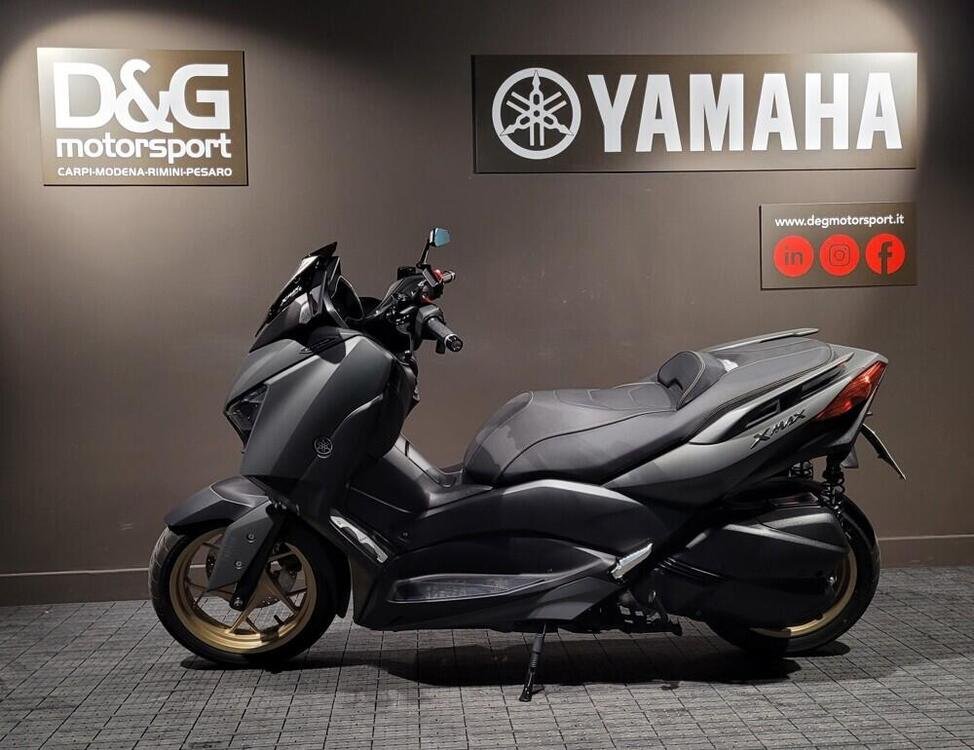 Yamaha X-Max 300 Tech Max (2020) (2)