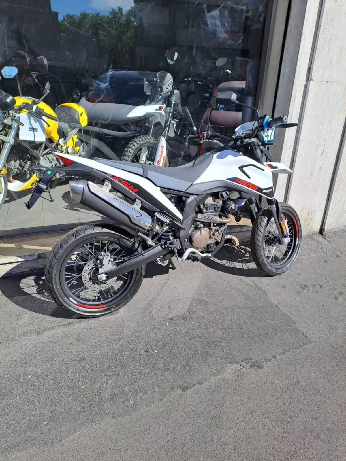 Malaguti XSM 125 (2021 - 26) (4)