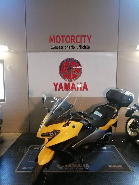 Yamaha T-Max 560 (2022 - 24) (4)