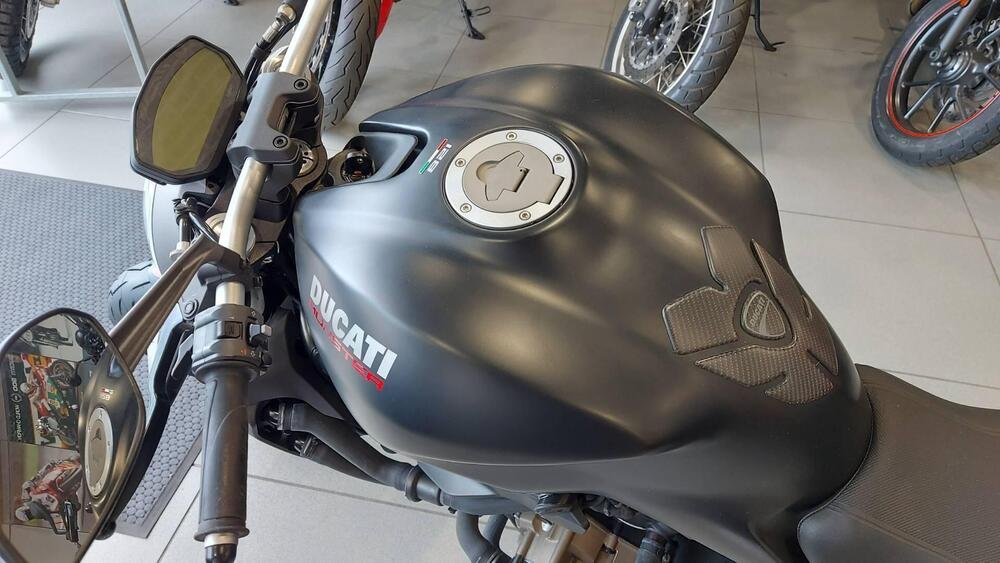 Ducati Monster 821 Dark ABS (2014 - 16) (5)