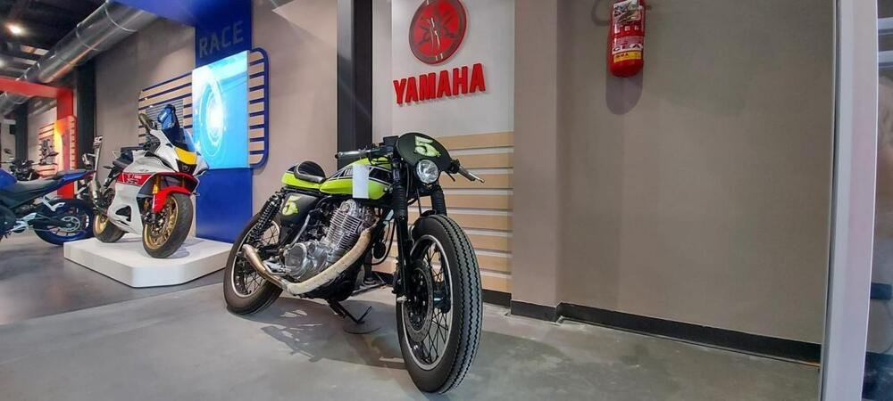 Yamaha SR 400 60th Anniversary (2013 - 16) (2)