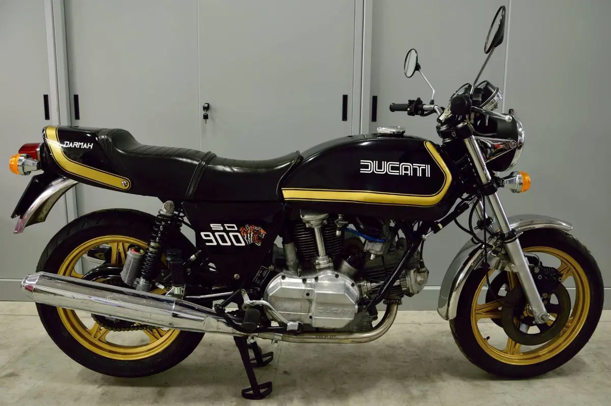 Ducati  900 Darmah