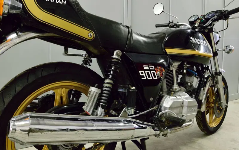 Ducati  900 Darmah (6)