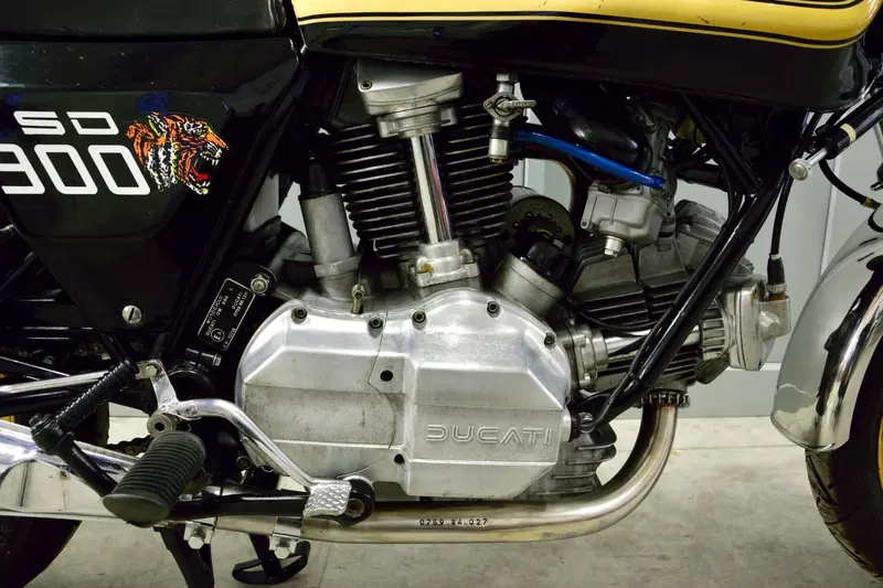 Ducati  900 Darmah (13)