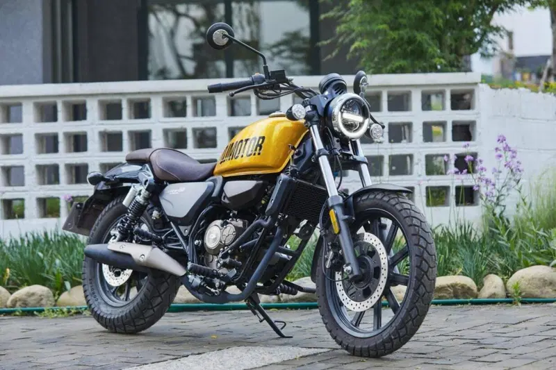 QJ Motor SRV 125 (2023 - 24)