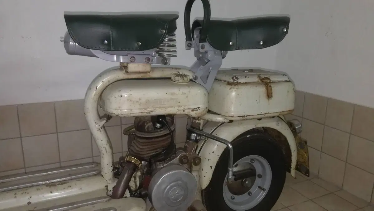 Lambretta 125D (2)
