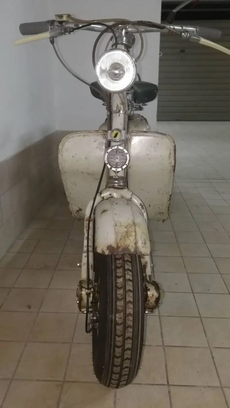 Lambretta 125D (4)