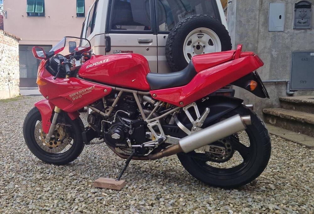 Ducati 900 SS (4)