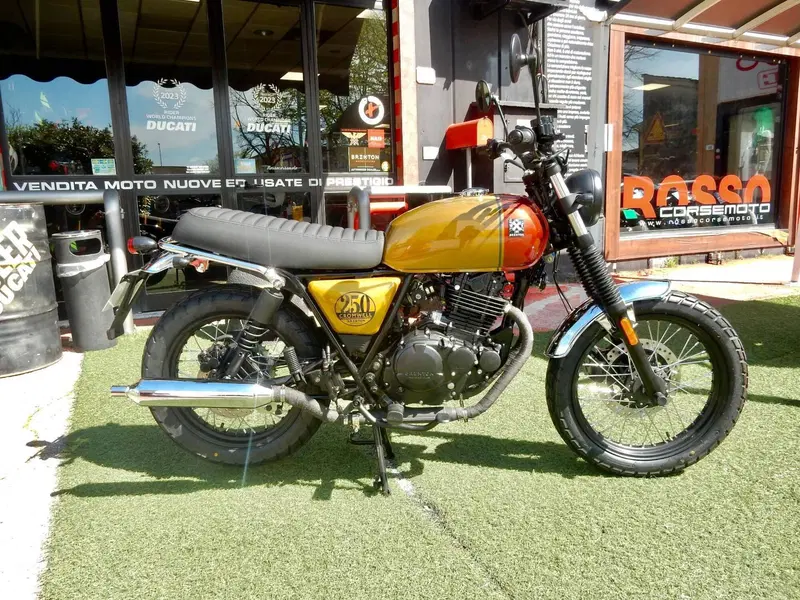 Brixton Motorcycles Cromwell 250 (2021 - 25) (15)
