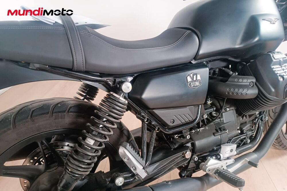 Moto Guzzi V7 850 Stone Special Abs (2021) (4)