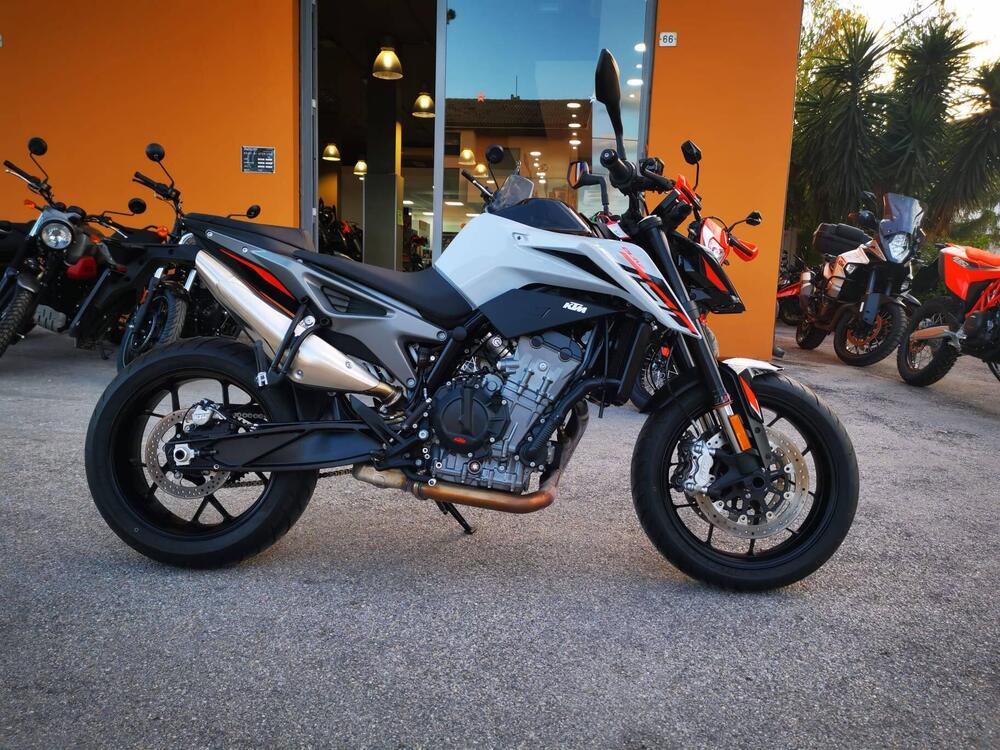 KTM 790 Duke L (2023 - 24)