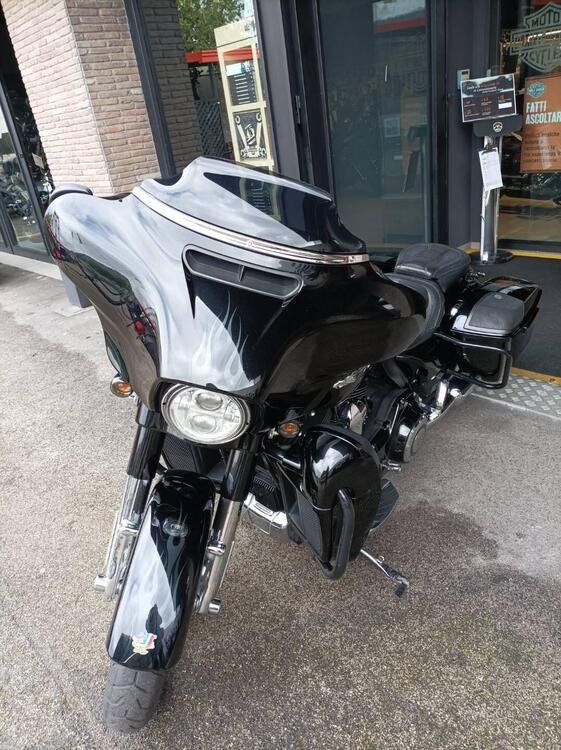 Harley-Davidson 1800 Street Glide (2014 - 15) - FLHXSE (2)