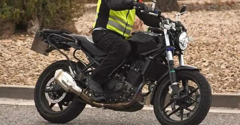 Royal Enfield, arriva la Guerrilla 450?