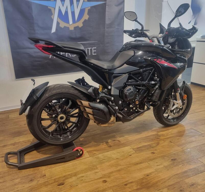 MV Agusta Turismo Veloce 800 R (2023 - 24) (2)