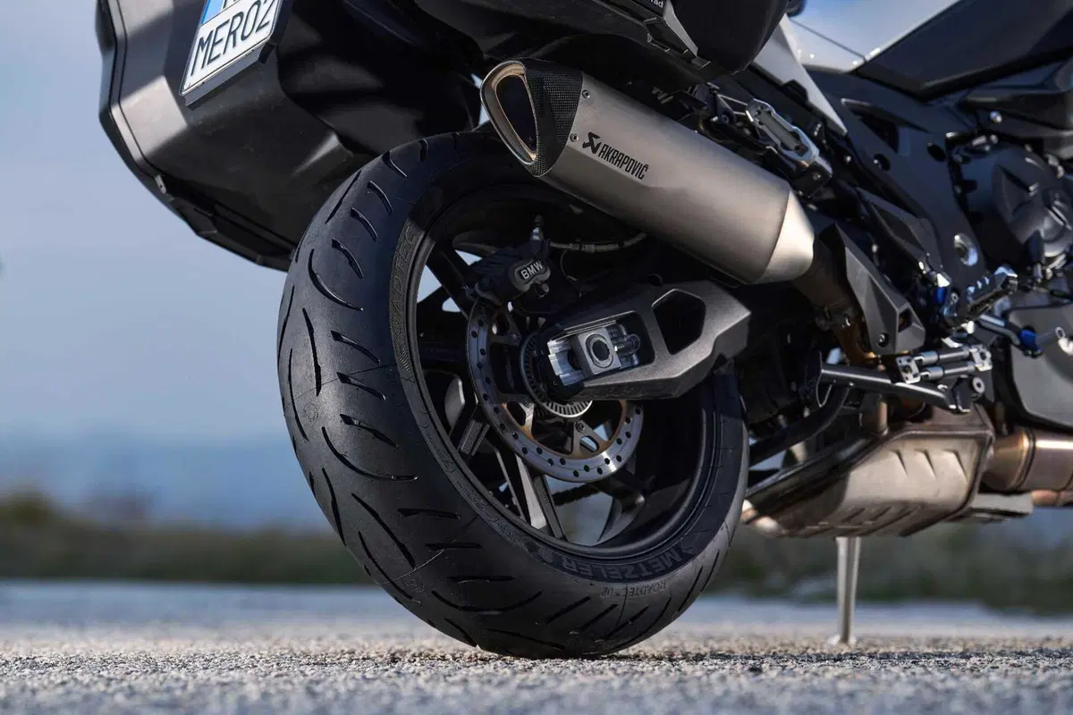 Abbiamo testato le Metzeler Roadtec 02 sulle strade del Tourist Trophy (7)
