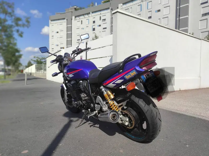 Yamaha XJR 1300 (1999 - 02) (3)