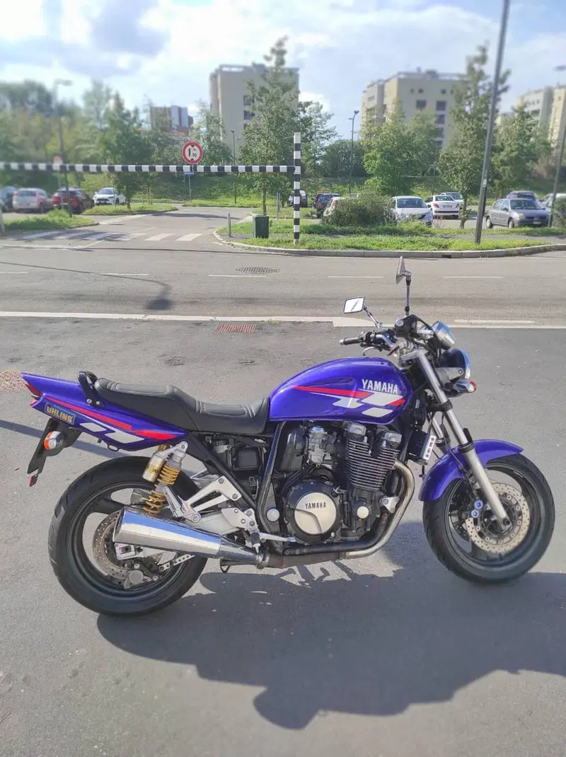 Yamaha XJR 1300 (1999 - 02) (8)
