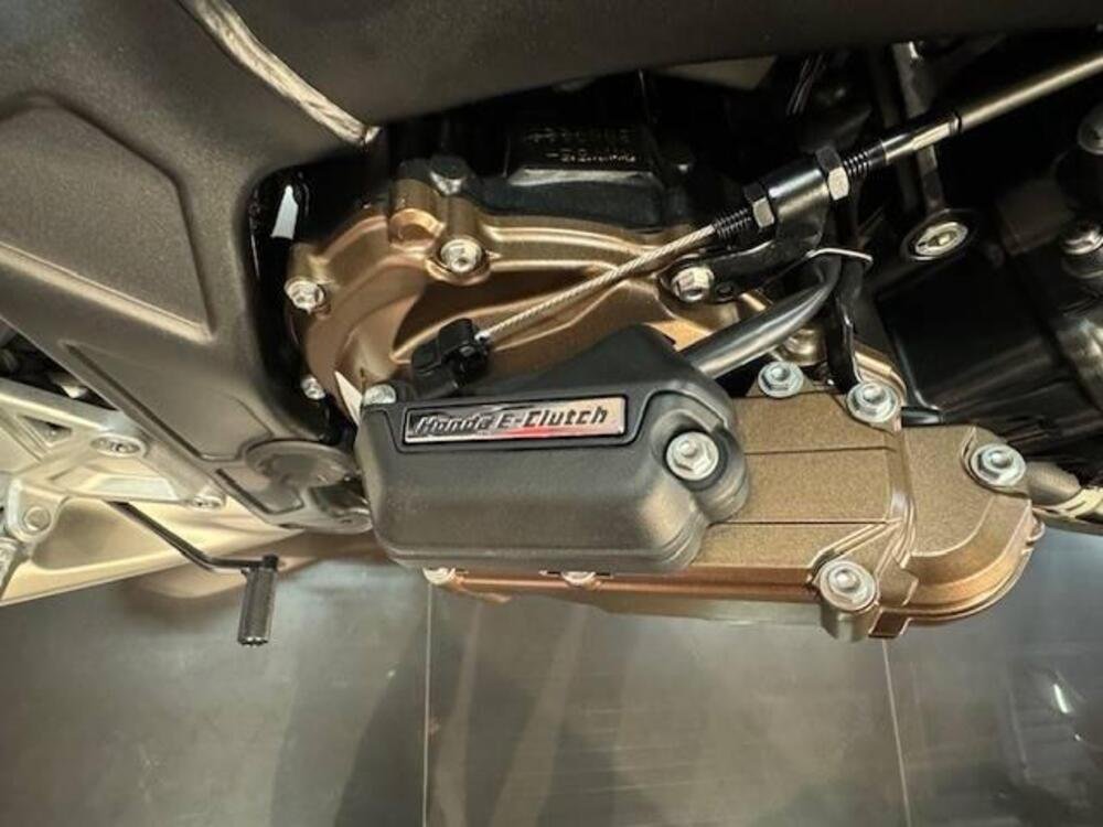 Honda CB 650 R (2024) (2)