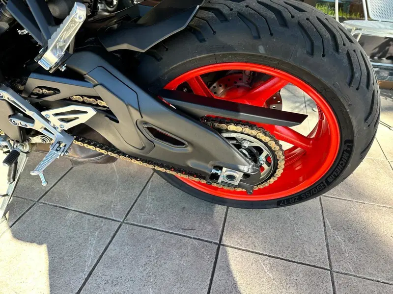 Yamaha MT-10 (2017 - 20) (12)