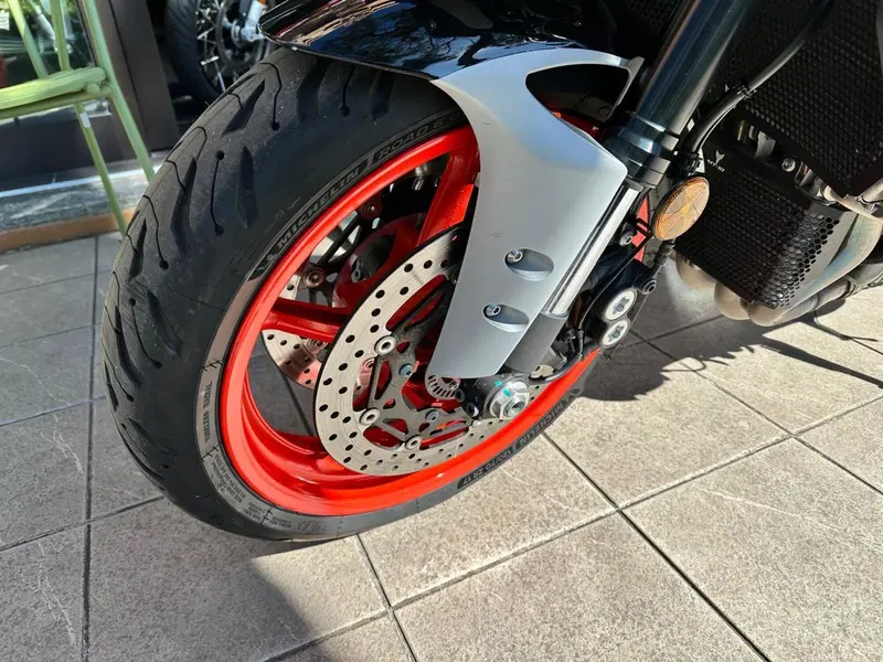 Yamaha MT-10 (2017 - 20) (14)