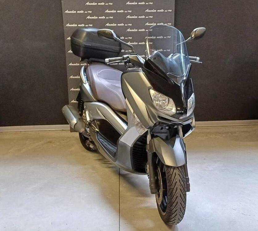 Yamaha X-Max 250 (2010 - 13) (2)