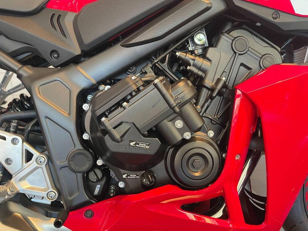 Honda CBR 650 R (2024) (2)