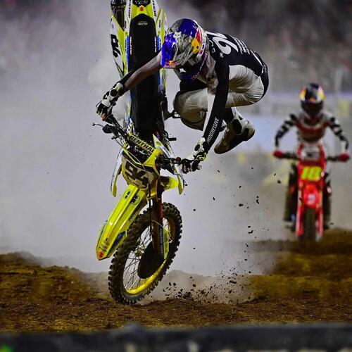 AMA Supercross 2024: Lawrence domina a Nashville, gli highlights delle gare [VIDEO]