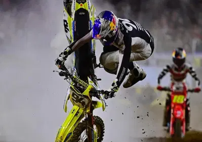 AMA Supercross 2024: Lawrence domina a Nashville, gli highlights delle gare [VIDEO]