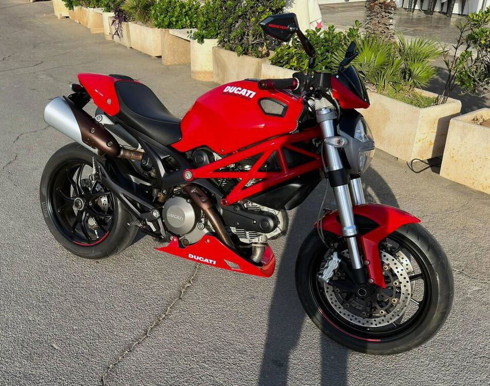 Ducati Monster 796 (2010 - 13) (2)