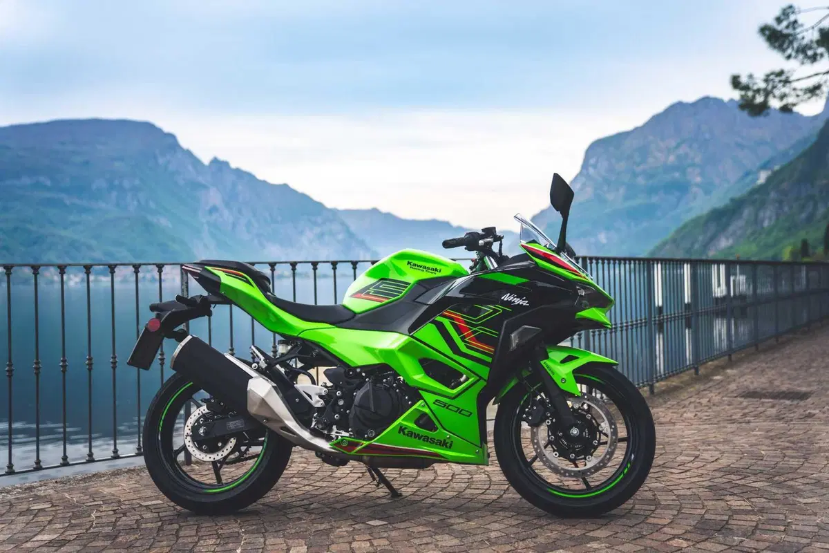Kawasaki Z500 o Ninja 500? Quale scegliere? [VIDEO] (3)