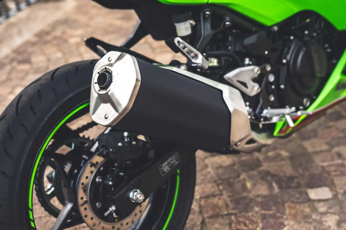 Kawasaki Z500 o Ninja 500? Quale scegliere? [VIDEO] (7)