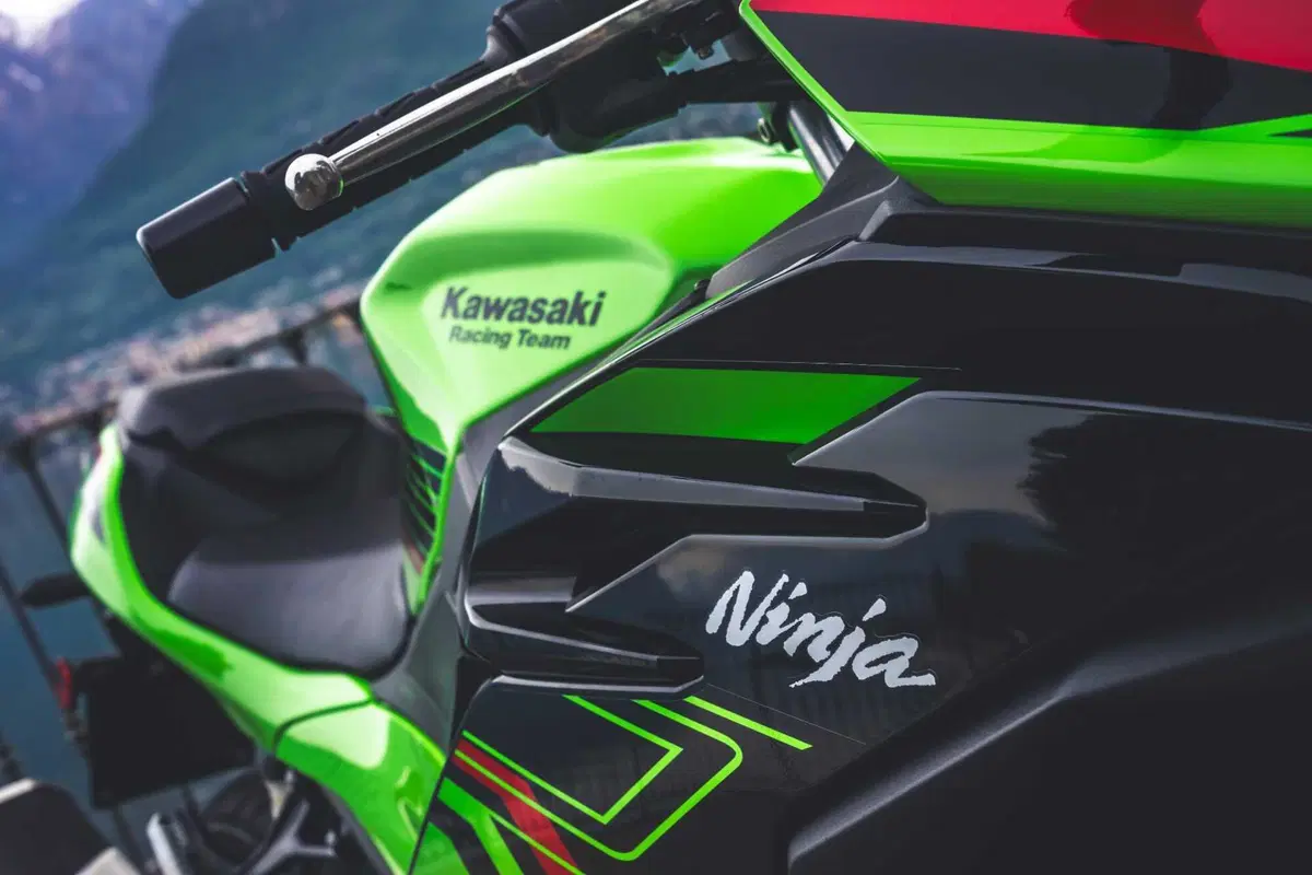 Kawasaki Z500 o Ninja 500? Quale scegliere? [VIDEO] (9)