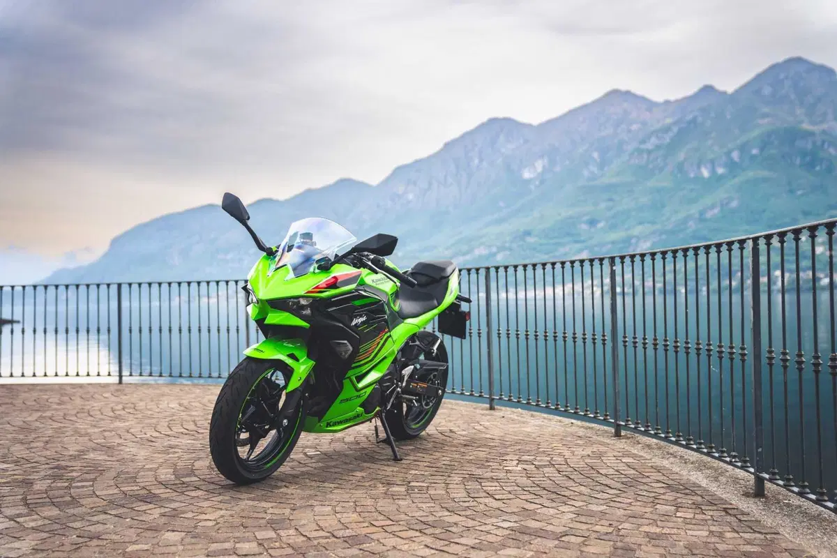 Kawasaki Z500 o Ninja 500? Quale scegliere? [VIDEO] (14)