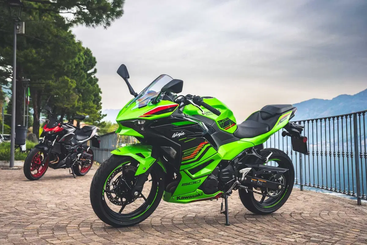 Kawasaki Z500 o Ninja 500? Quale scegliere? [VIDEO] (15)