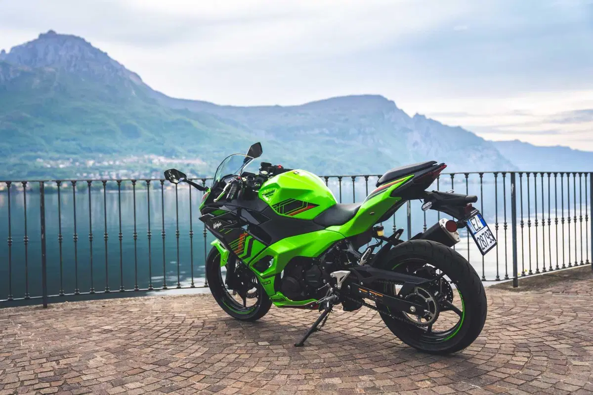 Kawasaki Z500 o Ninja 500? Quale scegliere? [VIDEO] (16)