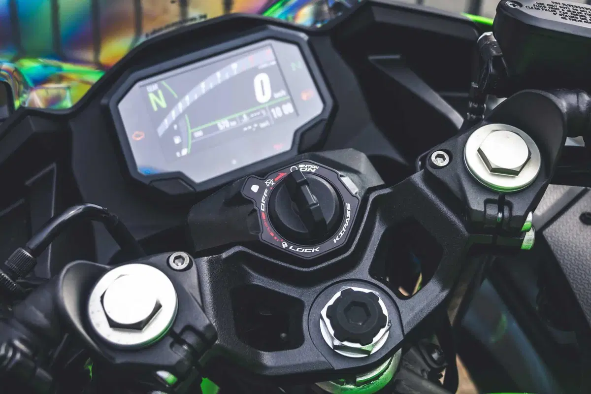 Kawasaki Z500 o Ninja 500? Quale scegliere? [VIDEO] (19)