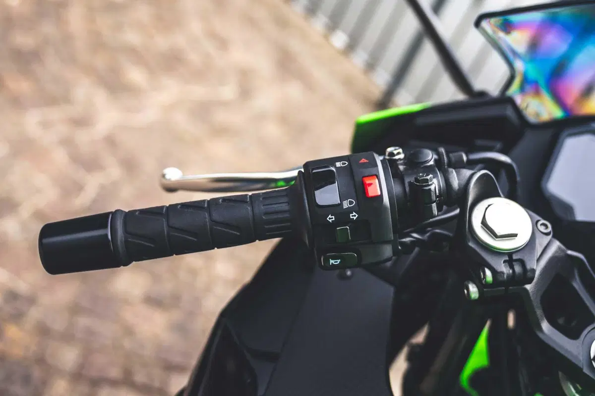 Kawasaki Z500 o Ninja 500? Quale scegliere? [VIDEO] (22)