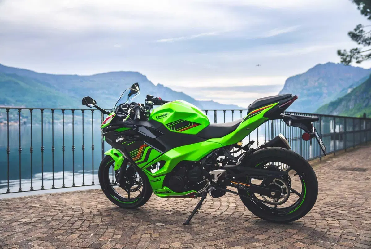 Kawasaki Z500 o Ninja 500? Quale scegliere? [VIDEO] (23)
