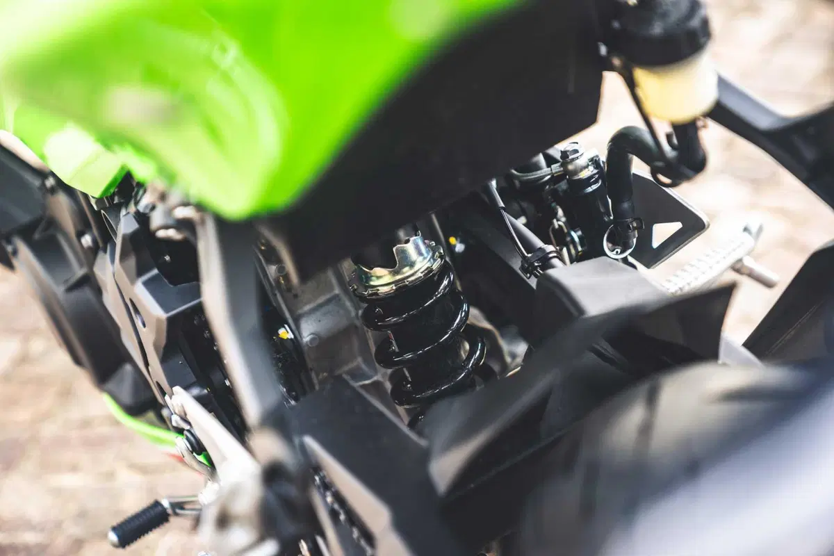 Kawasaki Z500 o Ninja 500? Quale scegliere? [VIDEO] (26)