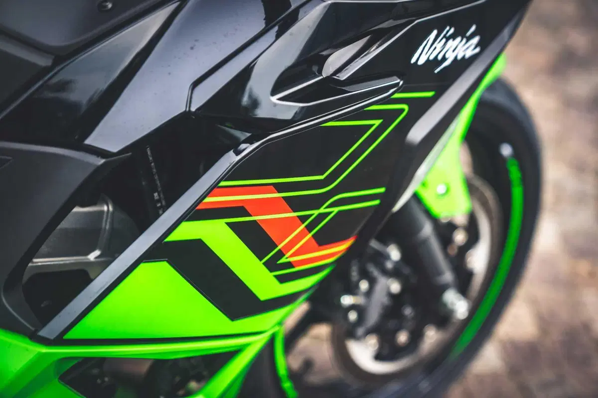 Kawasaki Z500 o Ninja 500? Quale scegliere? [VIDEO] (27)