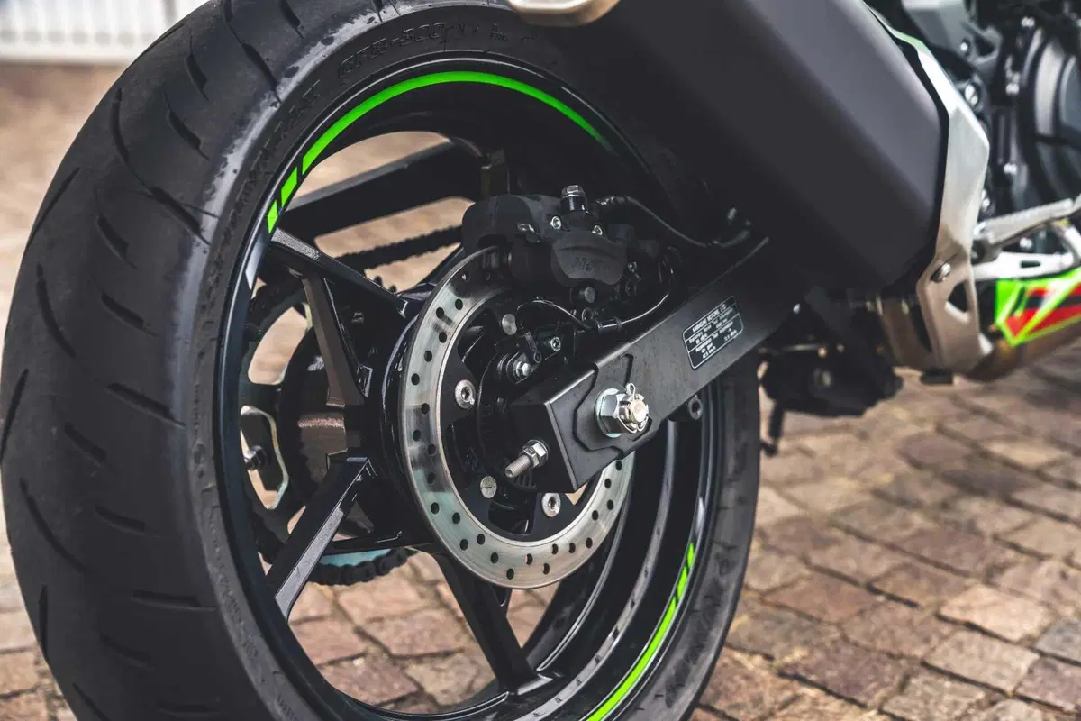 Kawasaki Z500 o Ninja 500? Quale scegliere? [VIDEO] (28)
