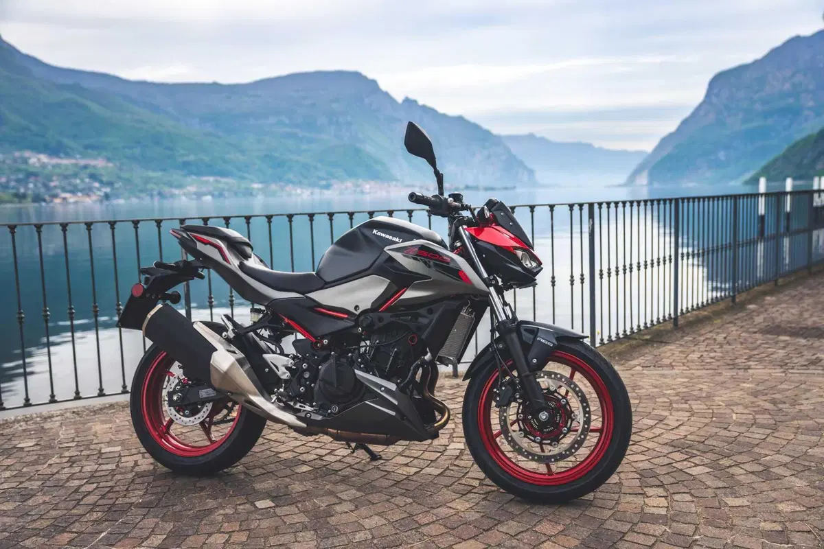 Kawasaki Z500 o Ninja 500? Quale scegliere? [VIDEO] (36)