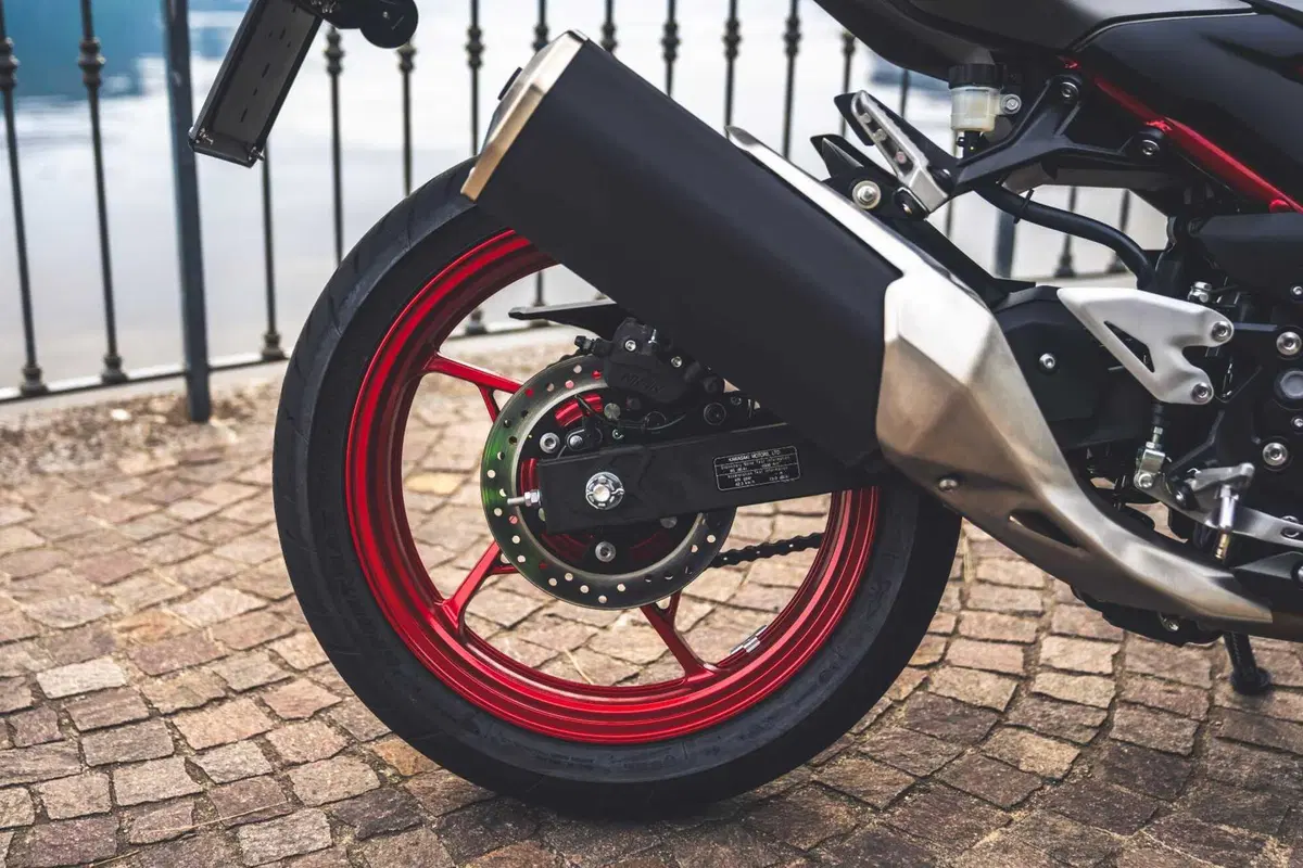 Kawasaki Z500 o Ninja 500? Quale scegliere? [VIDEO] (38)