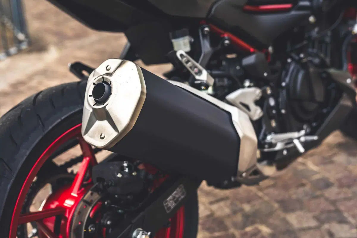 Kawasaki Z500 o Ninja 500? Quale scegliere? [VIDEO] (41)