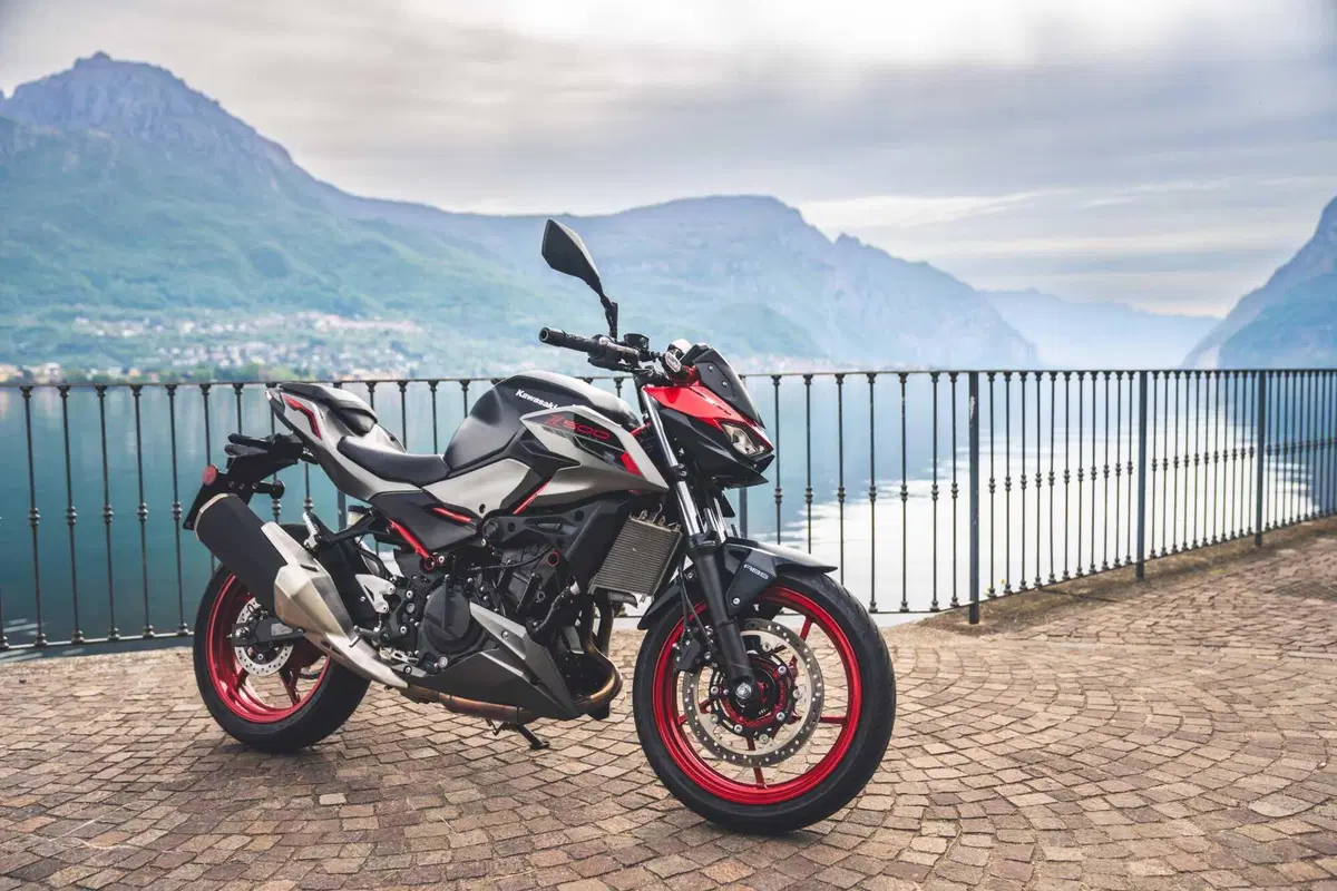 Kawasaki Z500 o Ninja 500? Quale scegliere? [VIDEO] (43)